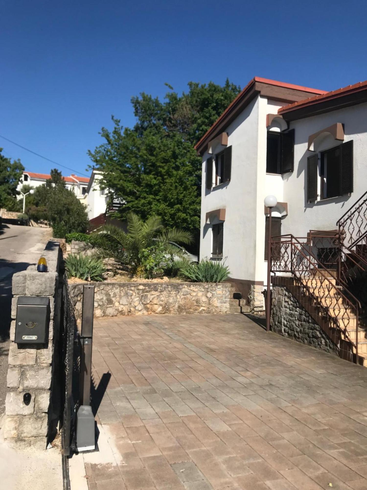 Krk Apartmani Pepina Pinezići Eksteriør bilde