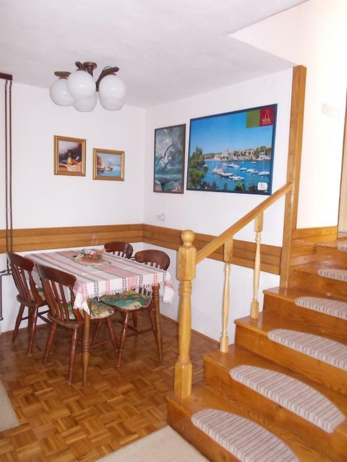 Krk Apartmani Pepina Pinezići Eksteriør bilde