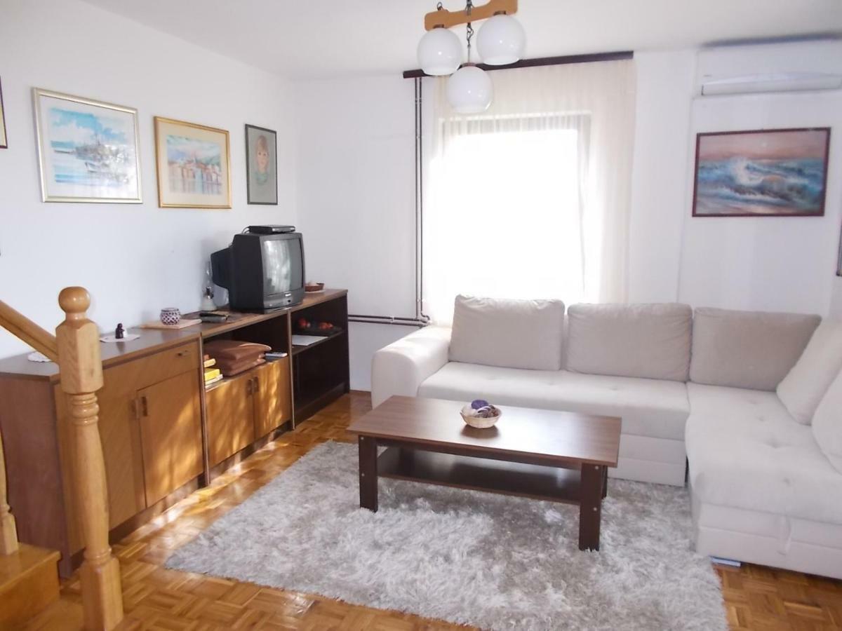 Krk Apartmani Pepina Pinezići Eksteriør bilde