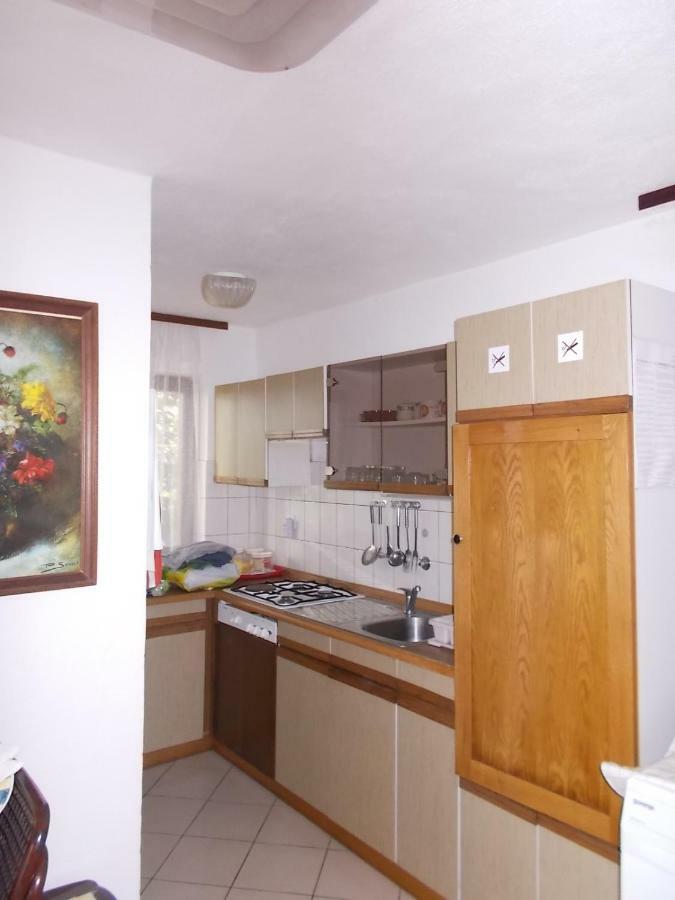 Krk Apartmani Pepina Pinezići Eksteriør bilde