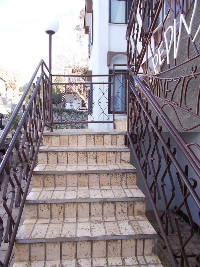 Krk Apartmani Pepina Pinezići Eksteriør bilde